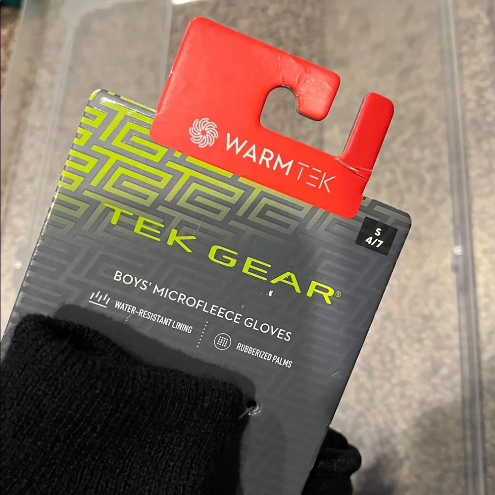 New TekGear Thinsulate insulated age 4-7 black gloves girl’s boy’s knit wrist